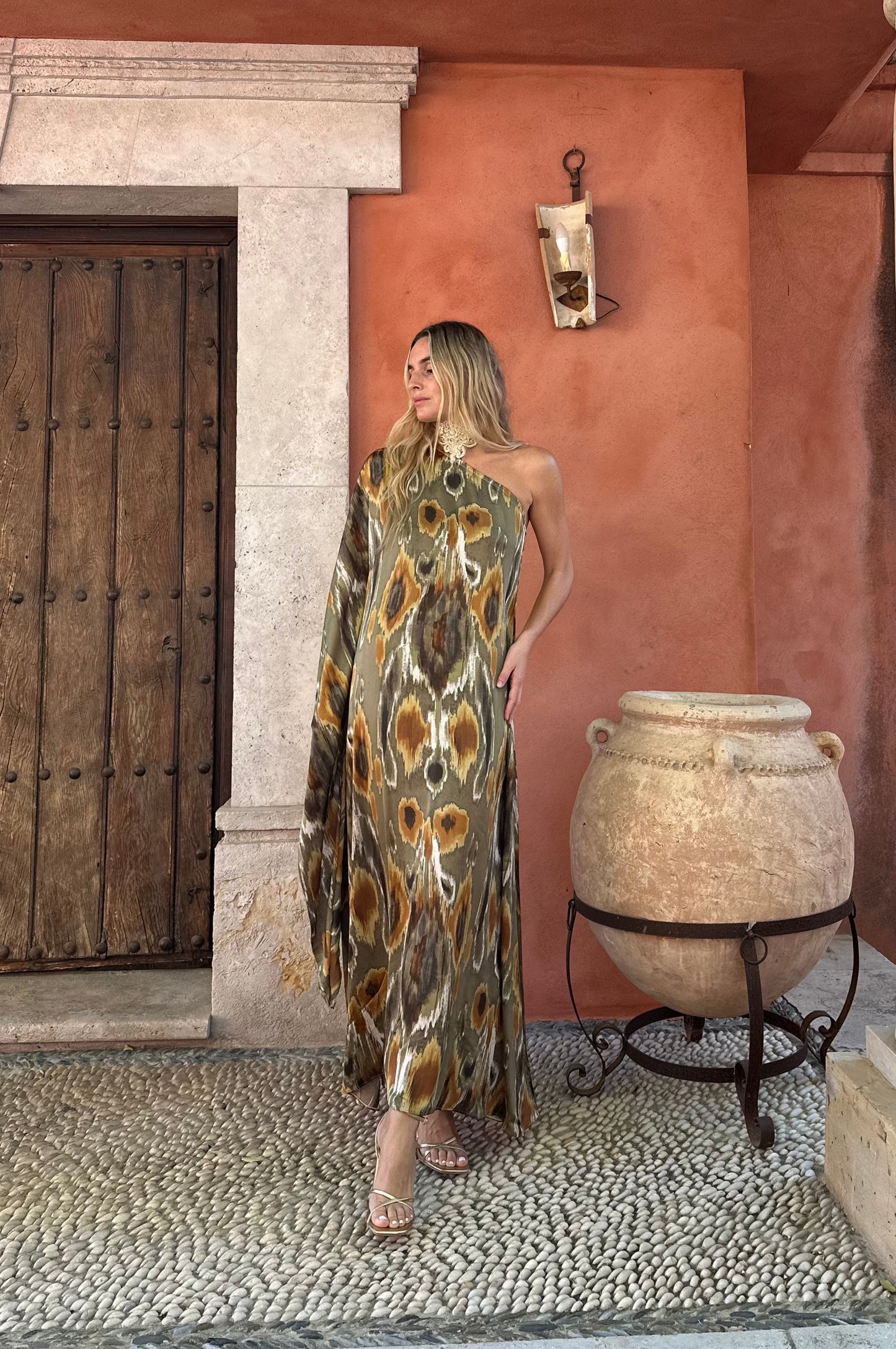 Vestido seda caqui