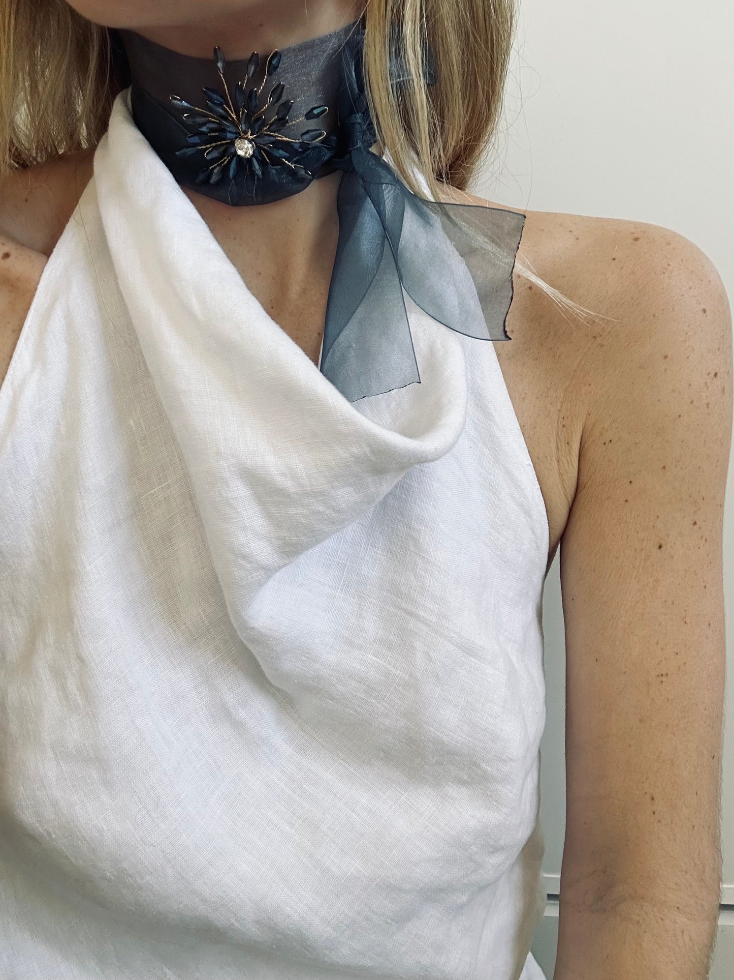 Choker gasa estrella azulón