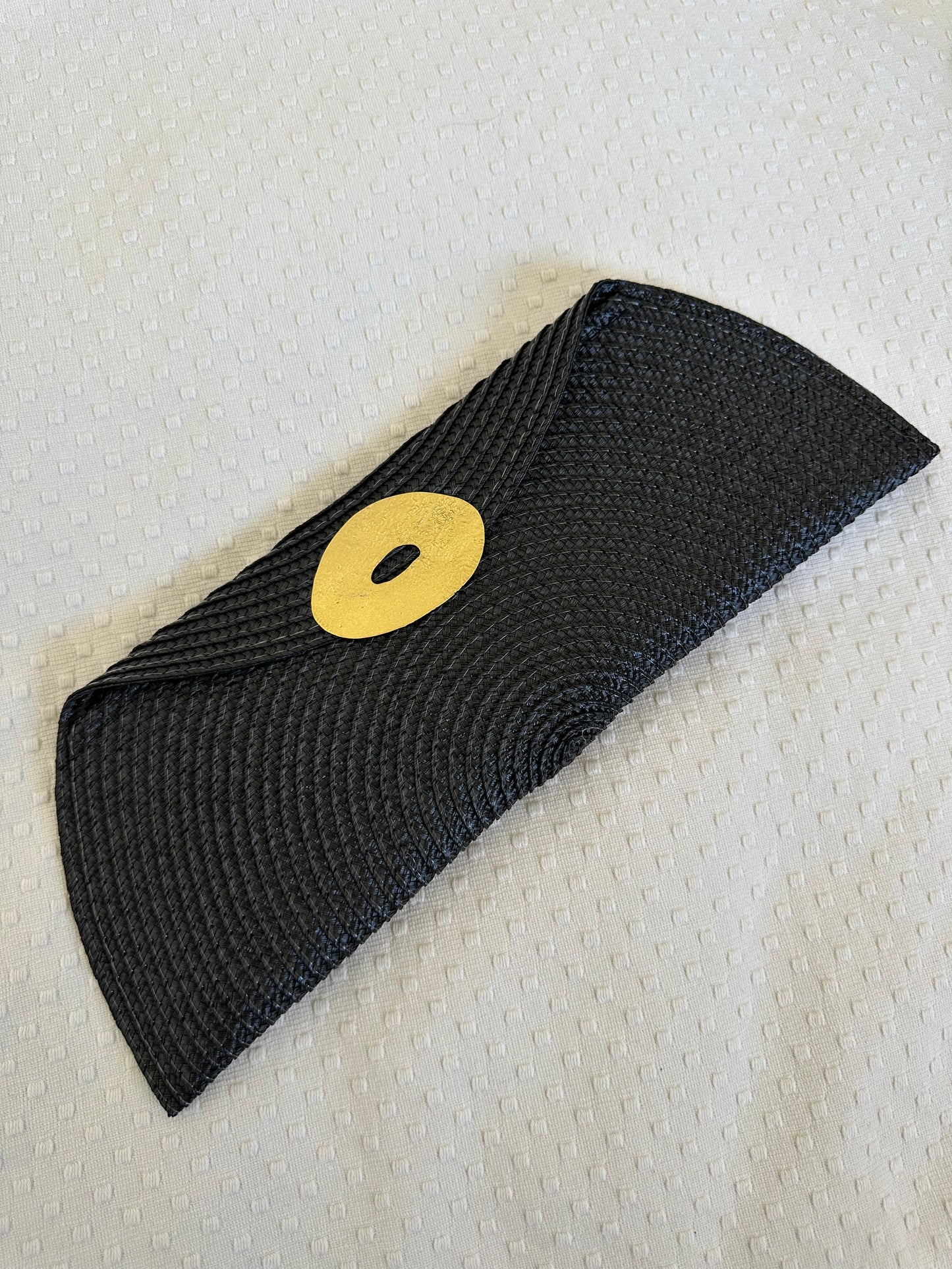 Cartera negra broche