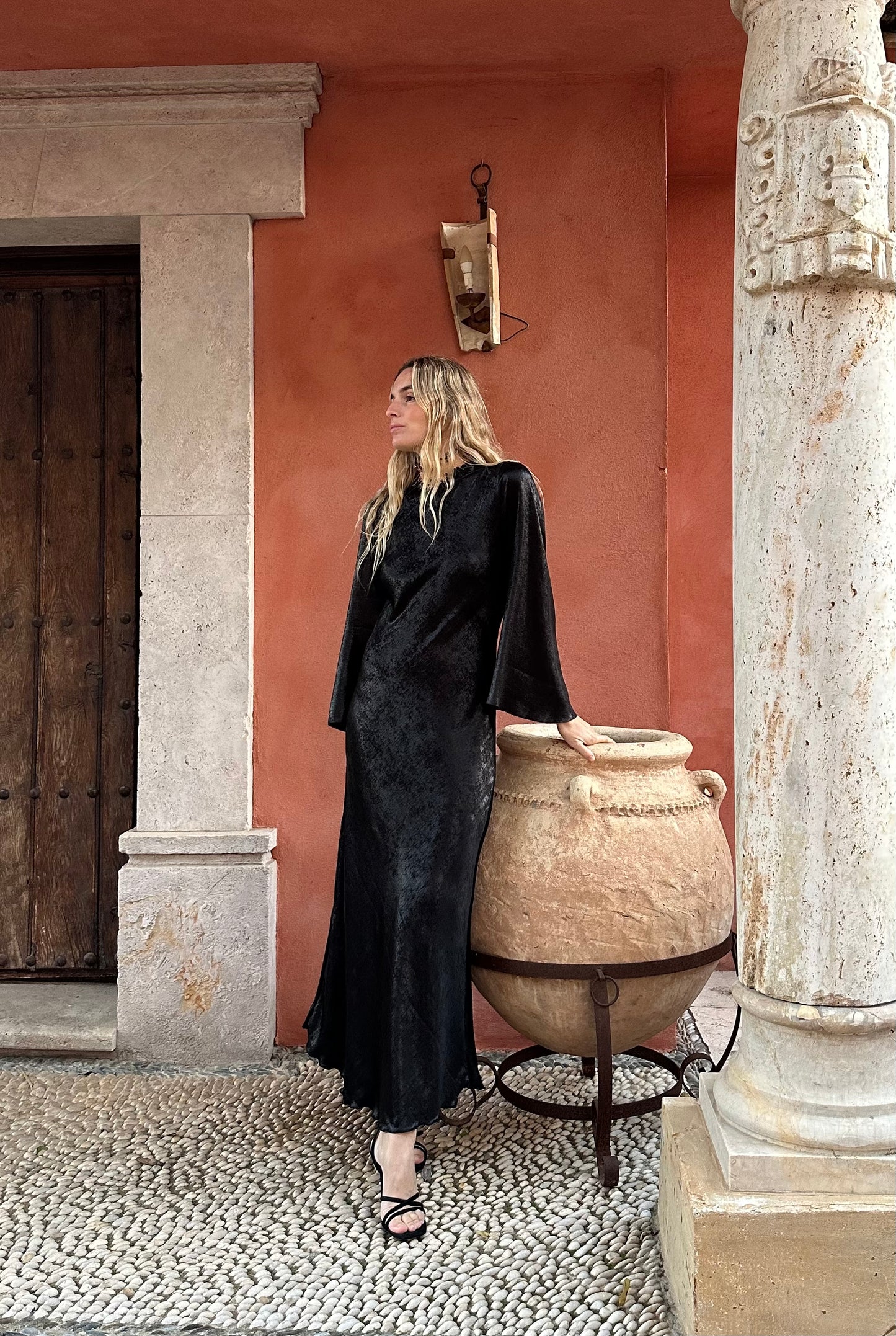 Vestido brillo negro