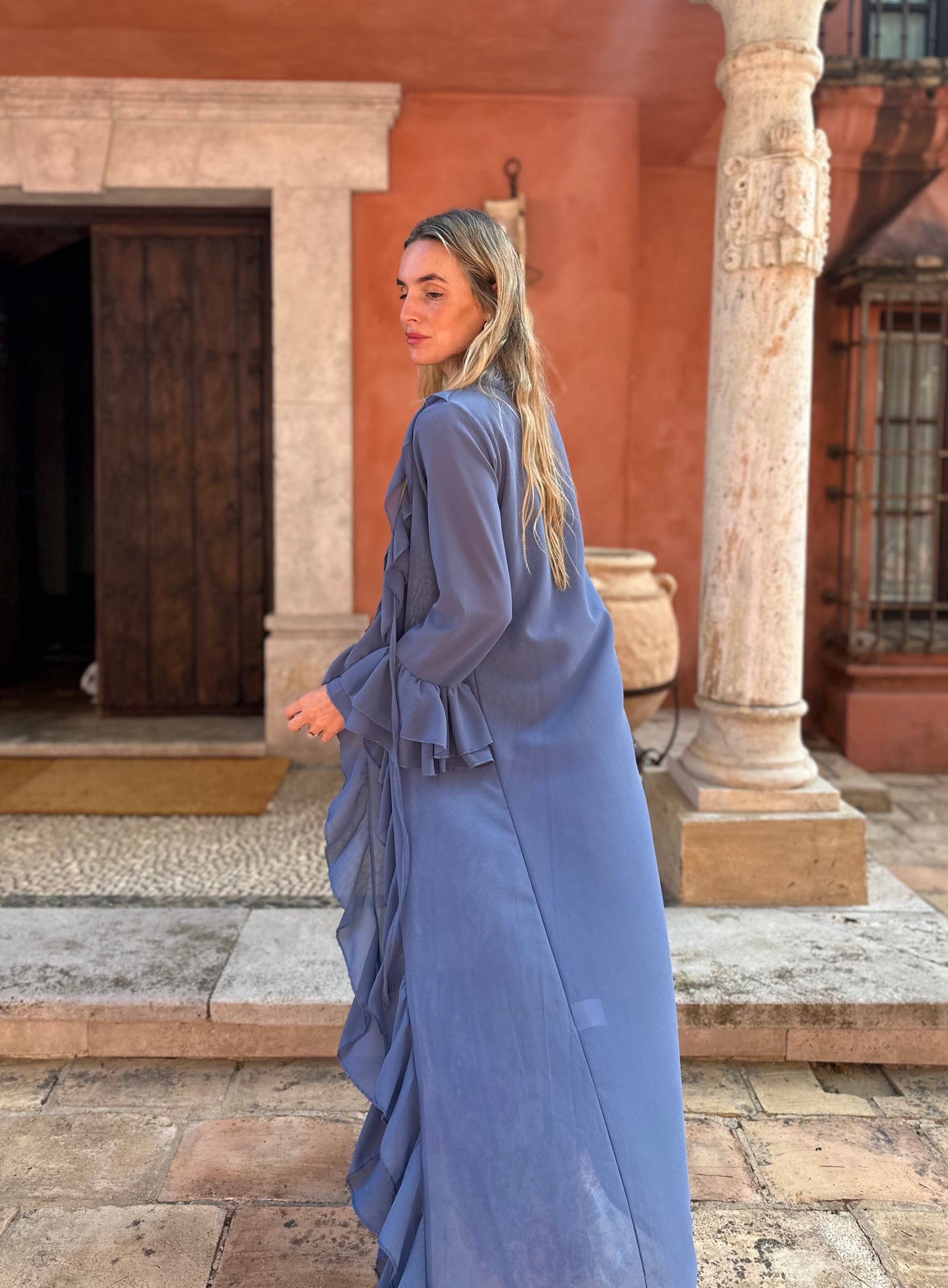 Abrigo gasa volantes azul grisáceo