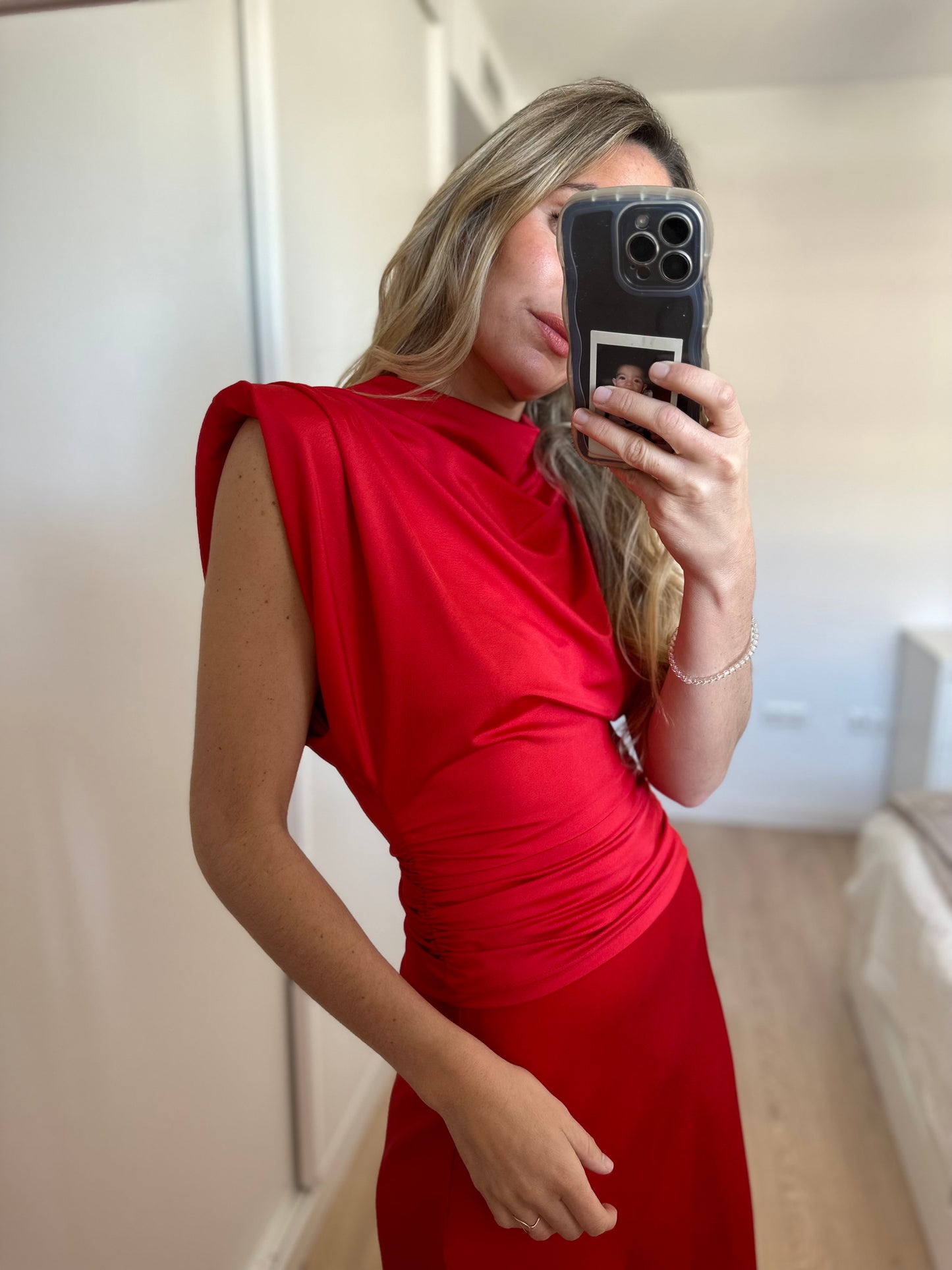 Falda raso roja