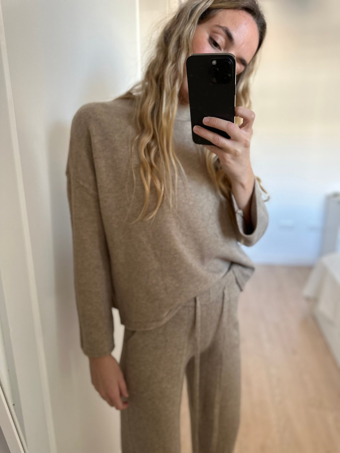 Pantalón punto beige