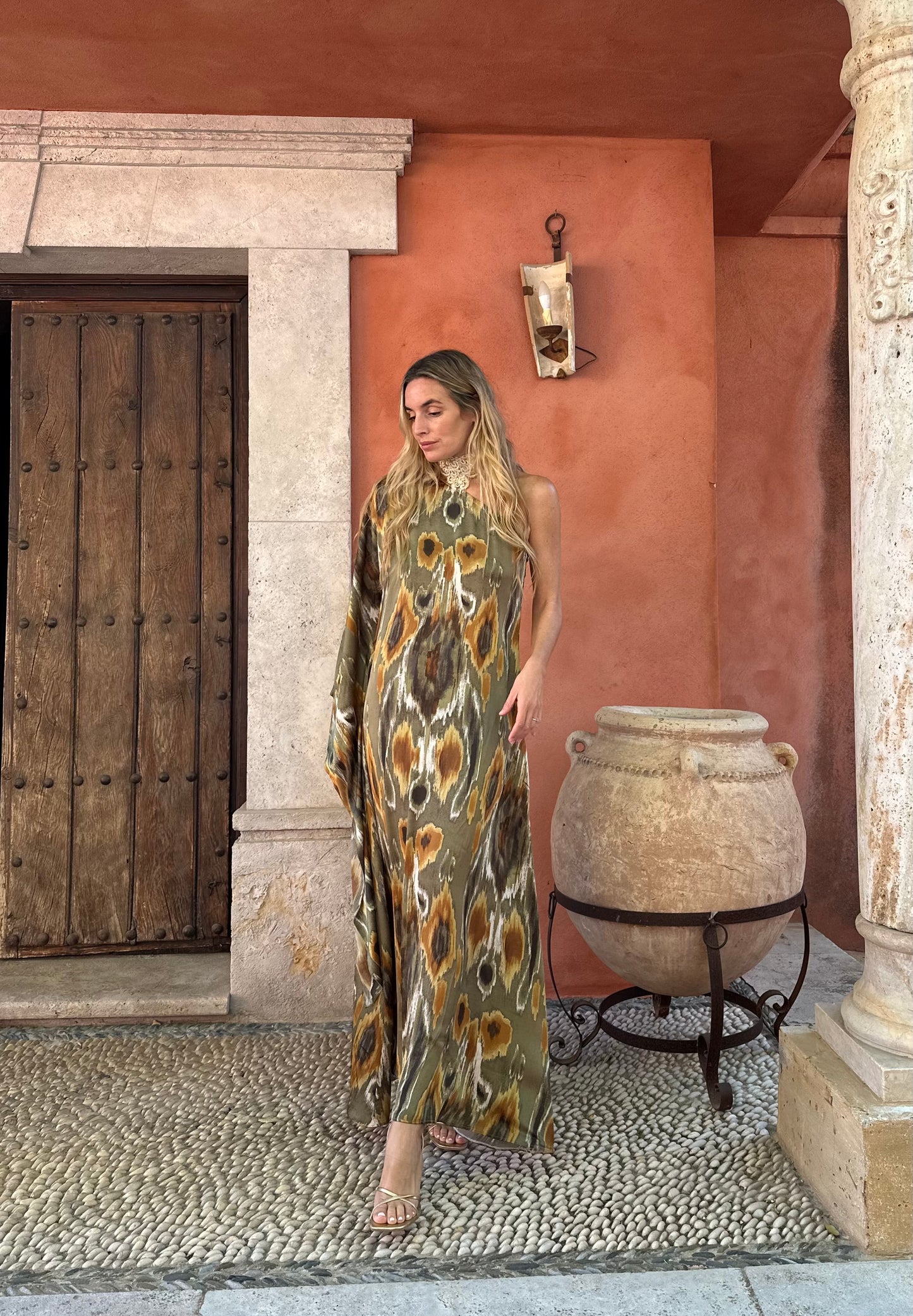 Vestido seda caqui