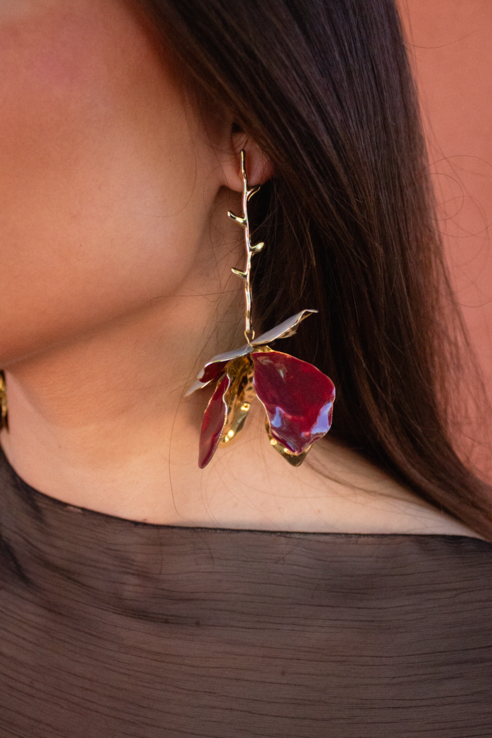 Pendientes flor gris burdeos