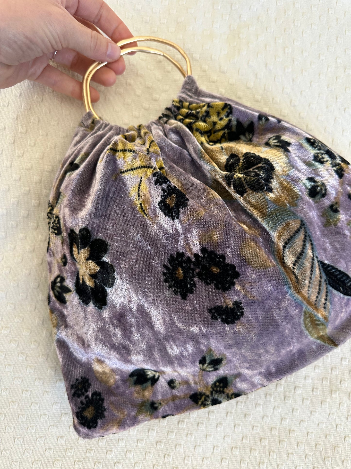 Bolsito terciopelo estampado berenjena