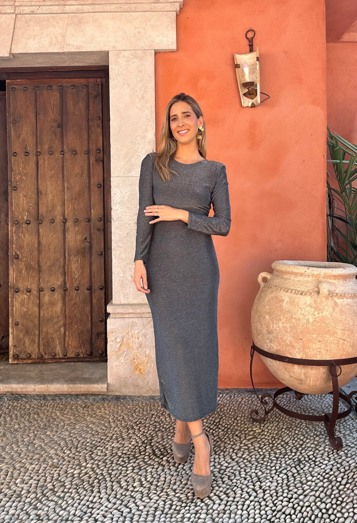Vestido brillo gris plomo