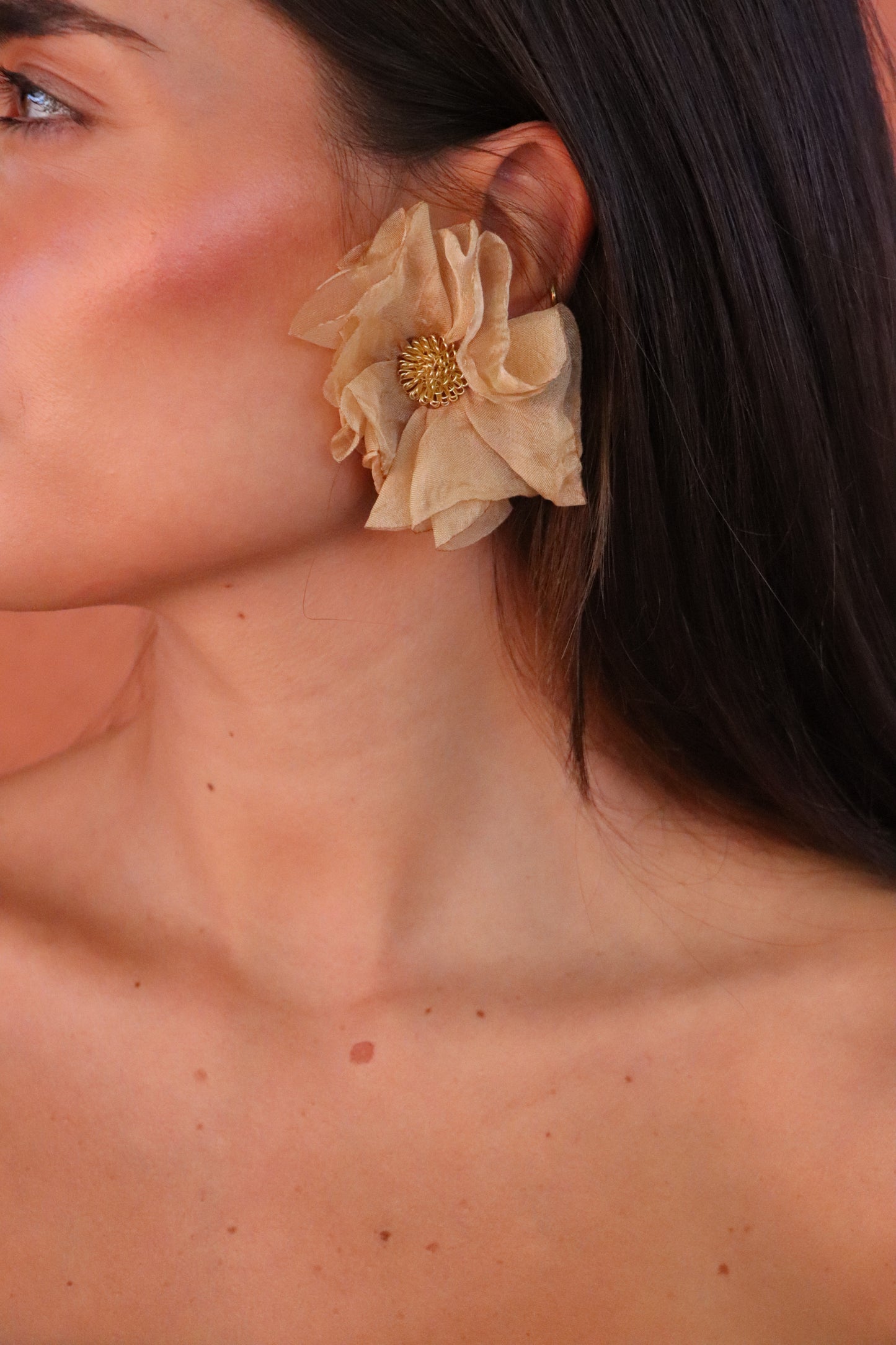 Pendientes flor camel