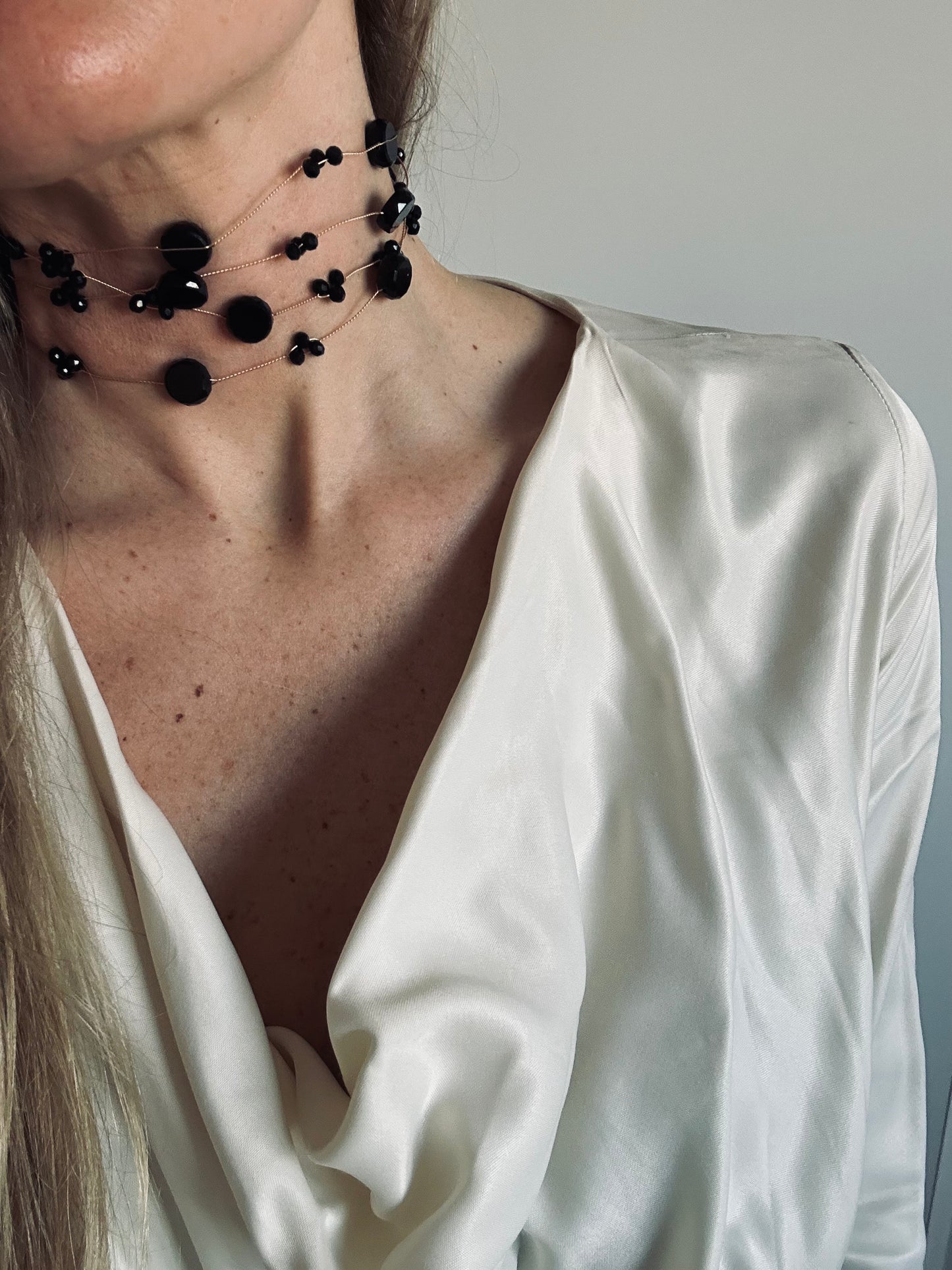 Choker medallones negro