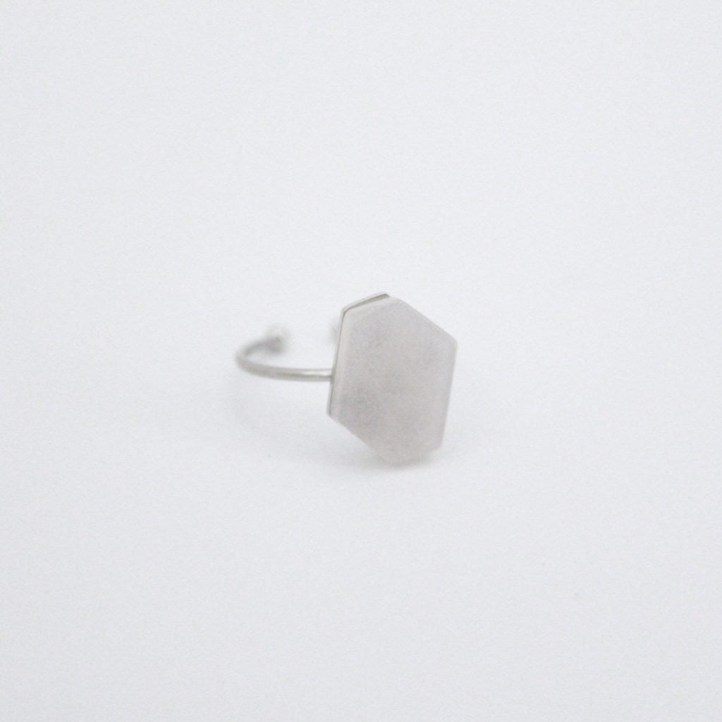 Anillo acero piedra blanca