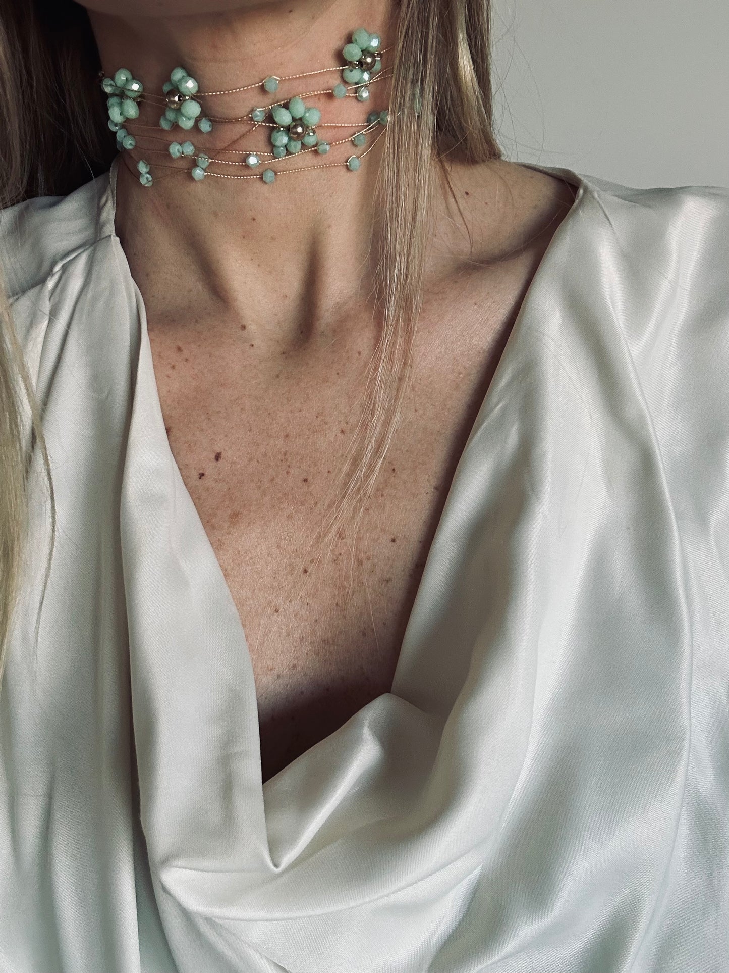 Choker flores verde agua