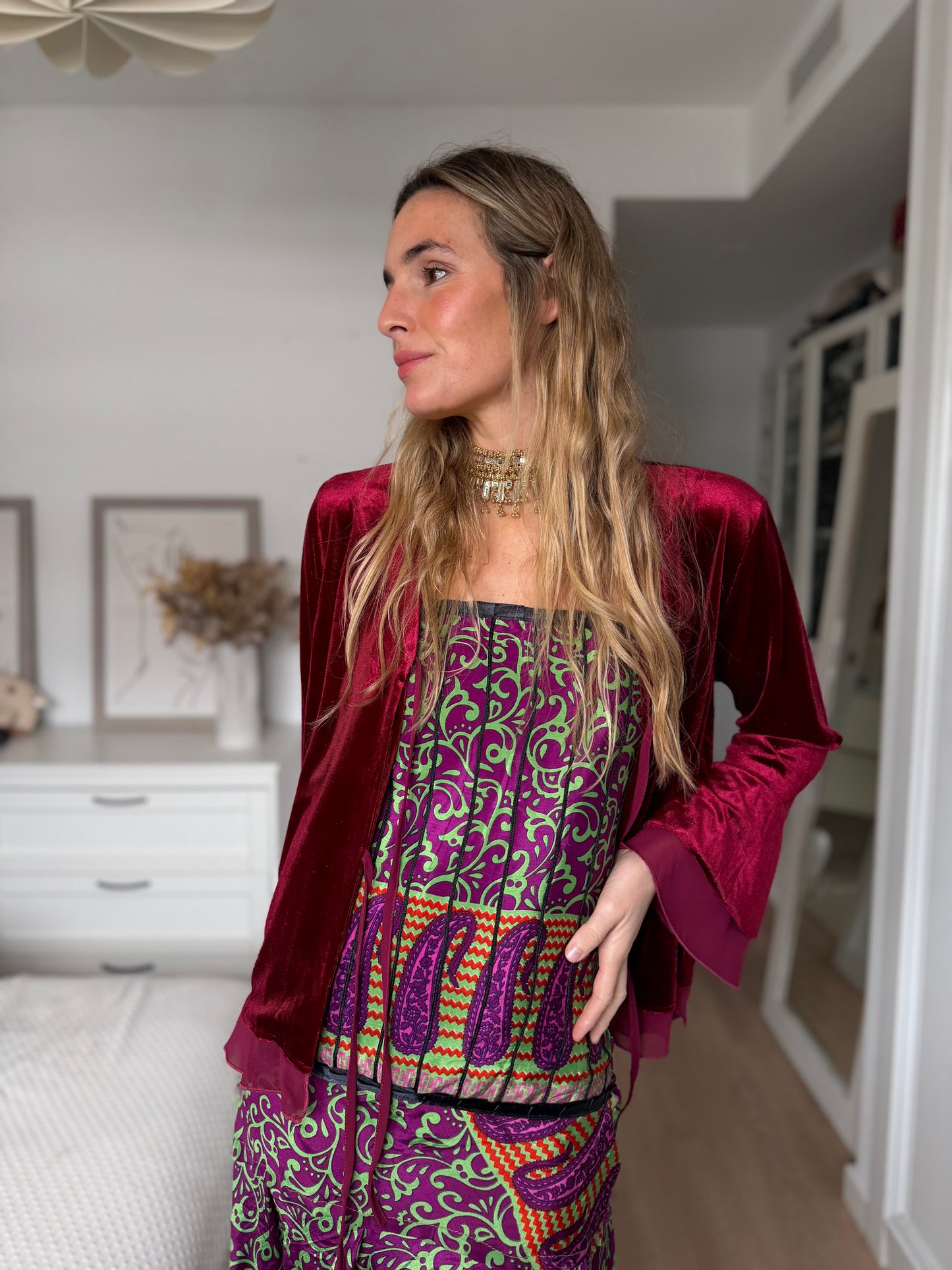Chaqueta terciopelo y gasa burdeos
