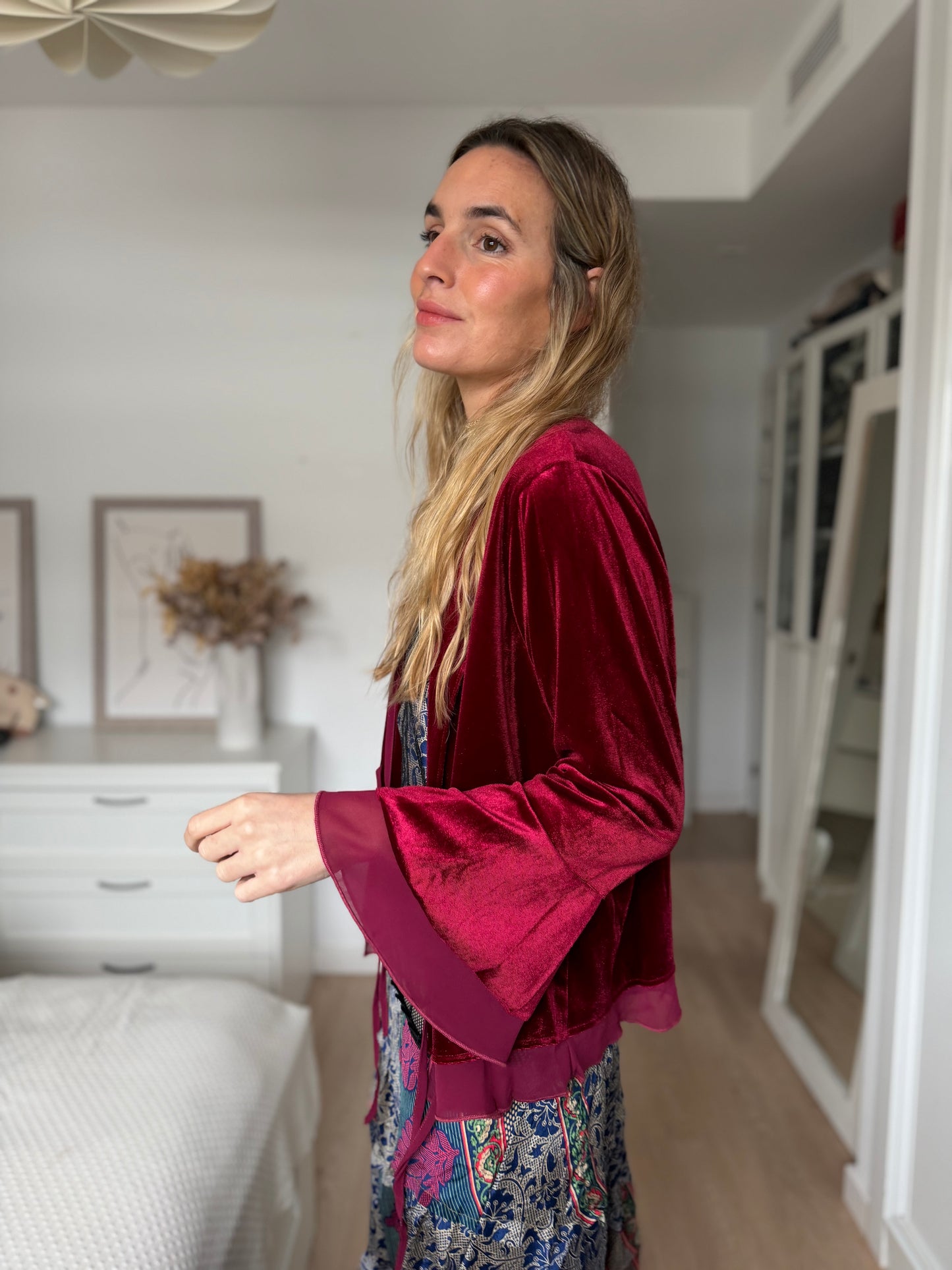 Chaqueta terciopelo y gasa burdeos