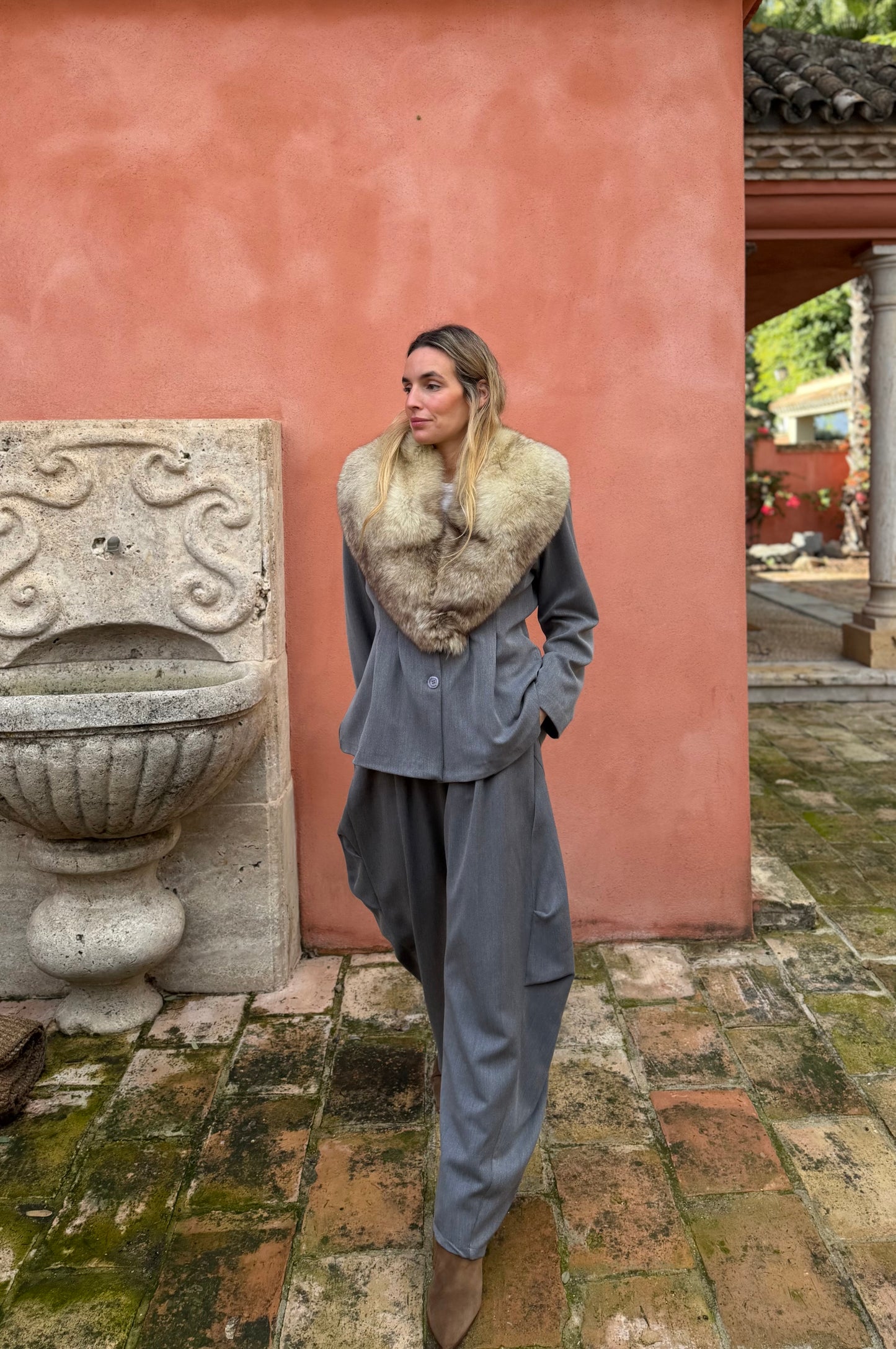 Pantalón traje tablas gris