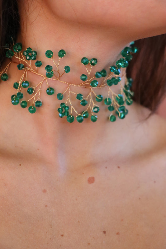 Choker bolitas y flores verde