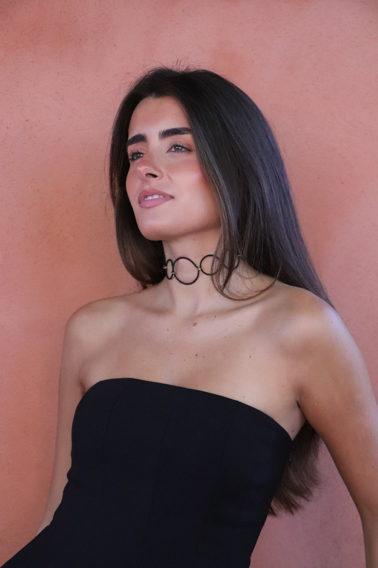 Choker bolitas negra