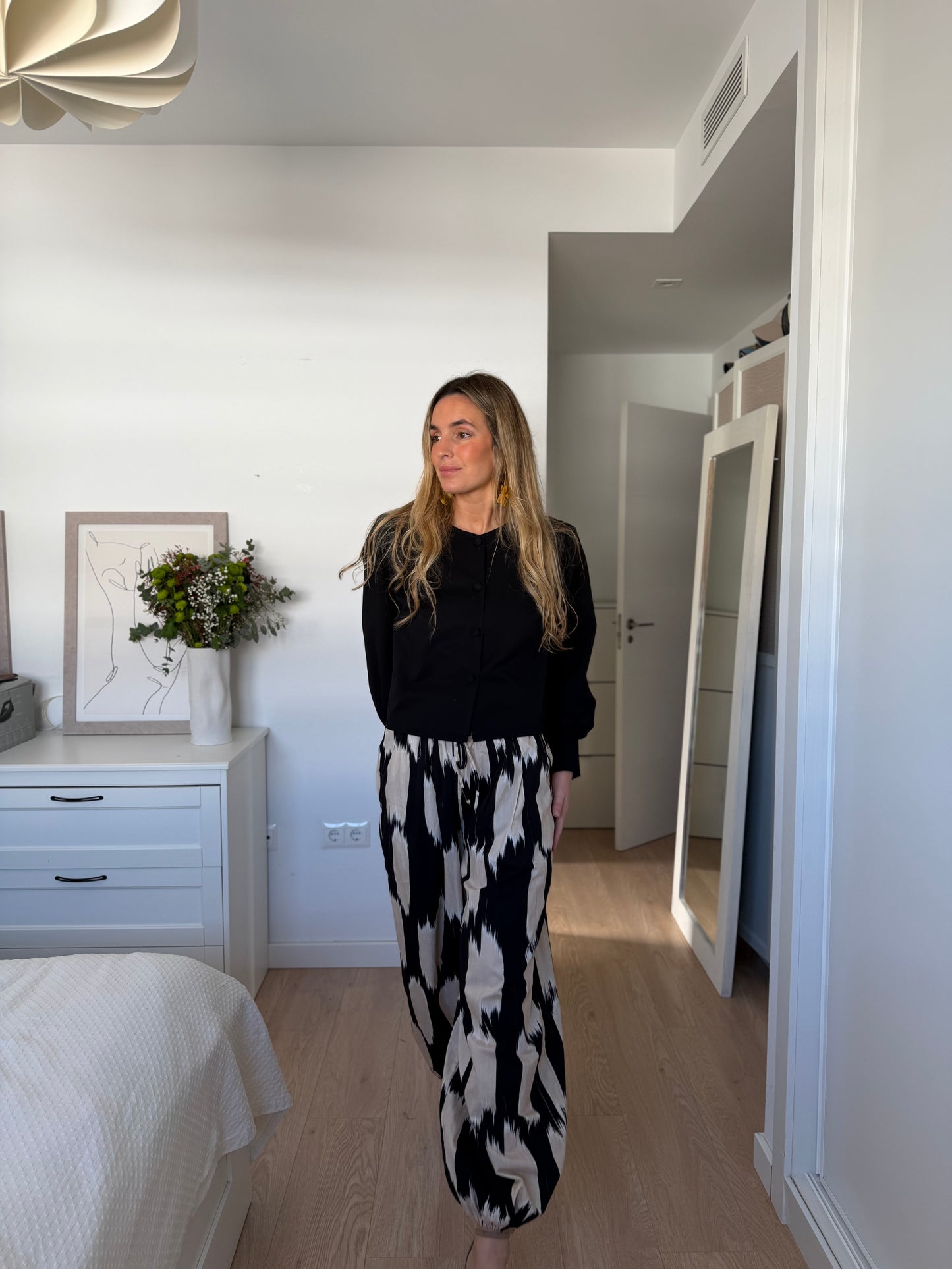 Pantalón bombacho negro