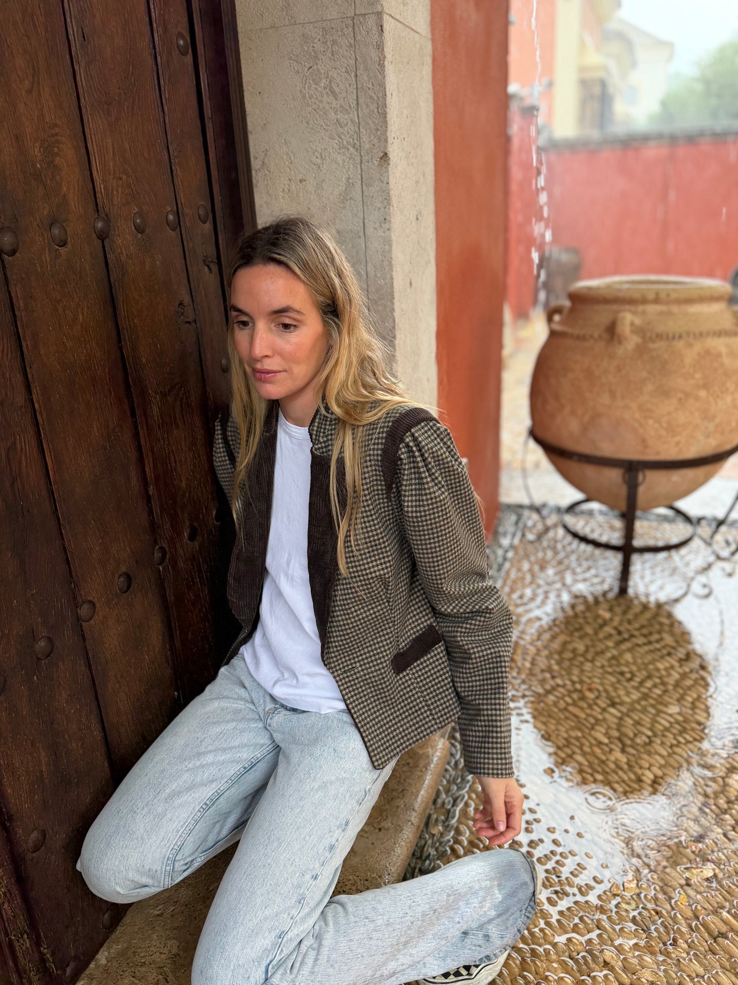 Chaqueta pata de gallo gris y beige