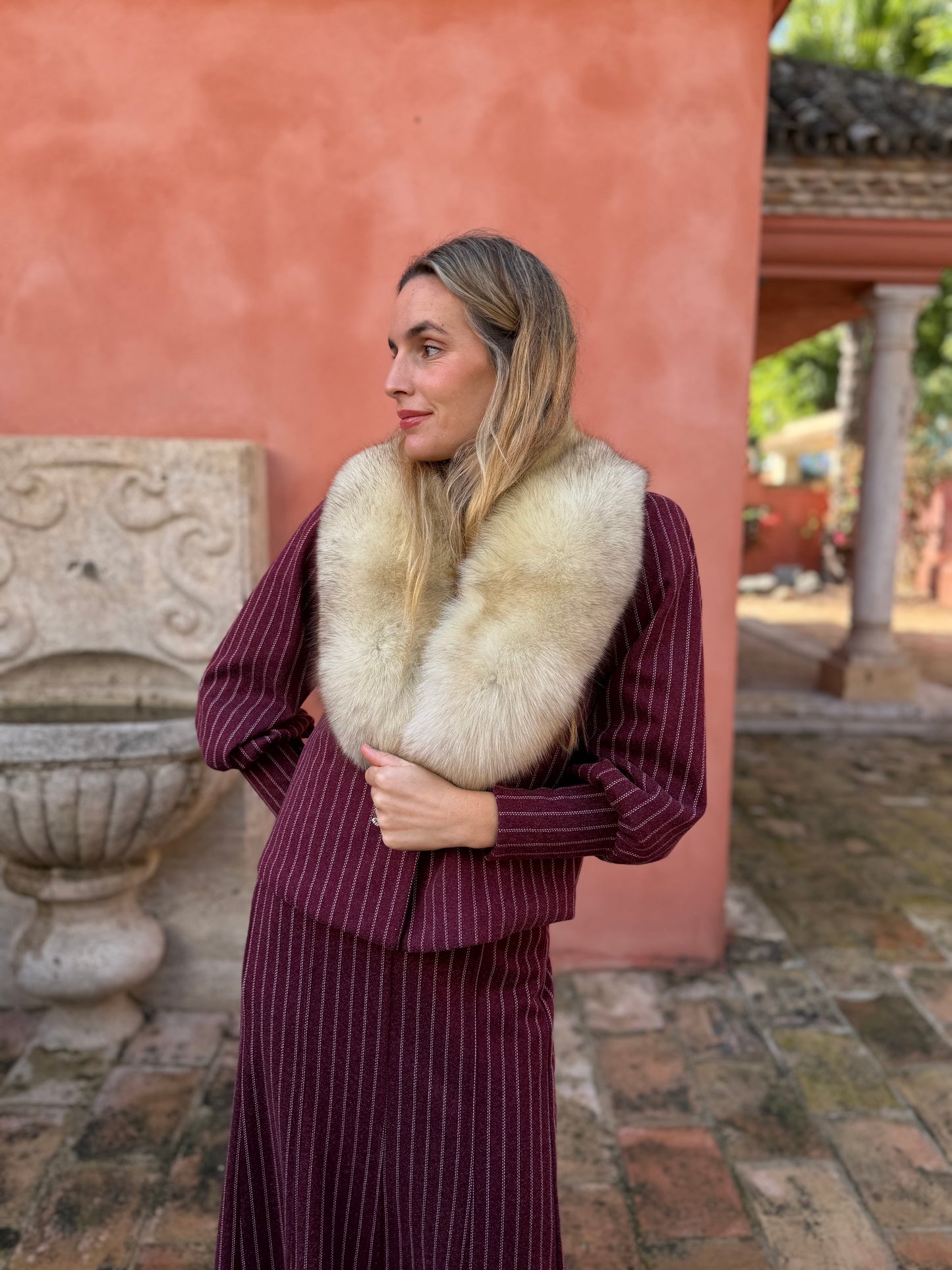 Chaqueta lana raya diplomática burdeos