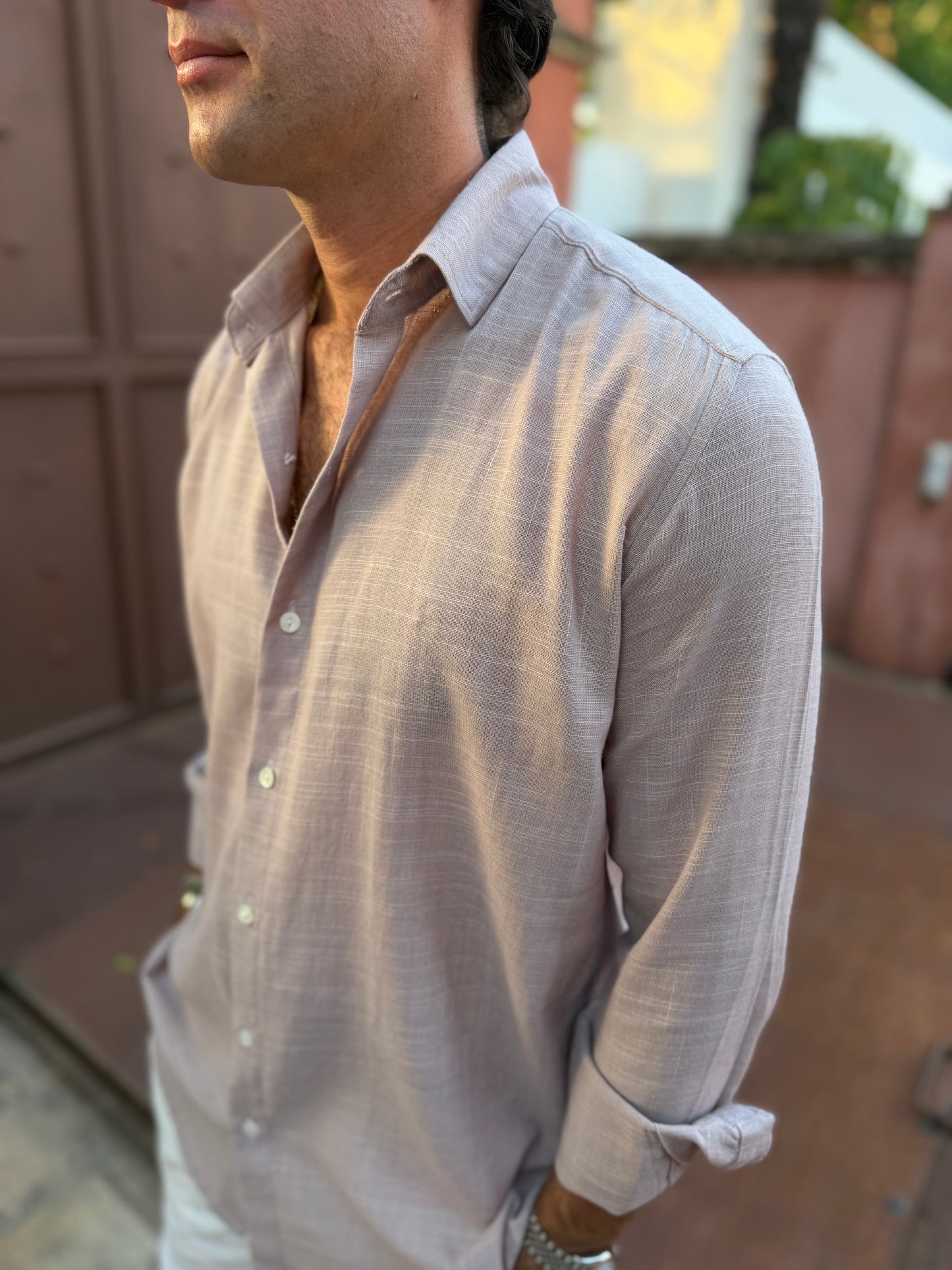 Camisa lisa berenjena