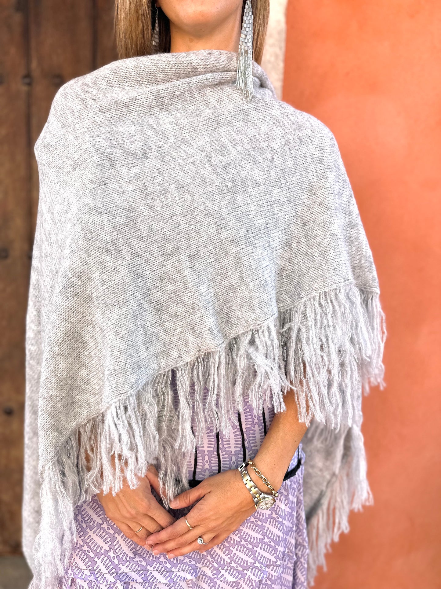 Poncho gris