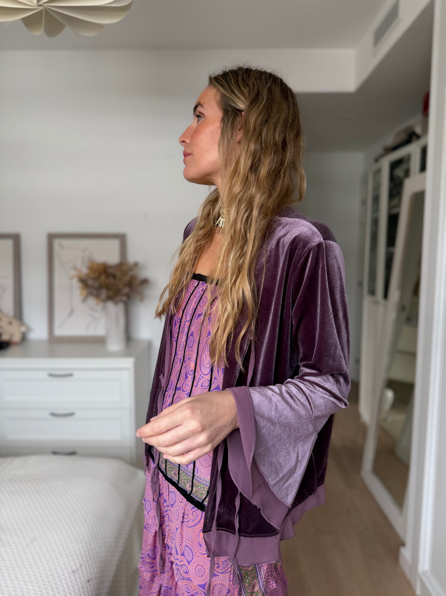 Chaqueta terciopelo y gasa berenjena