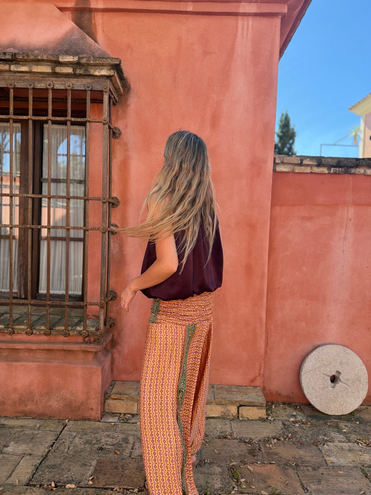 Top halter berenjena