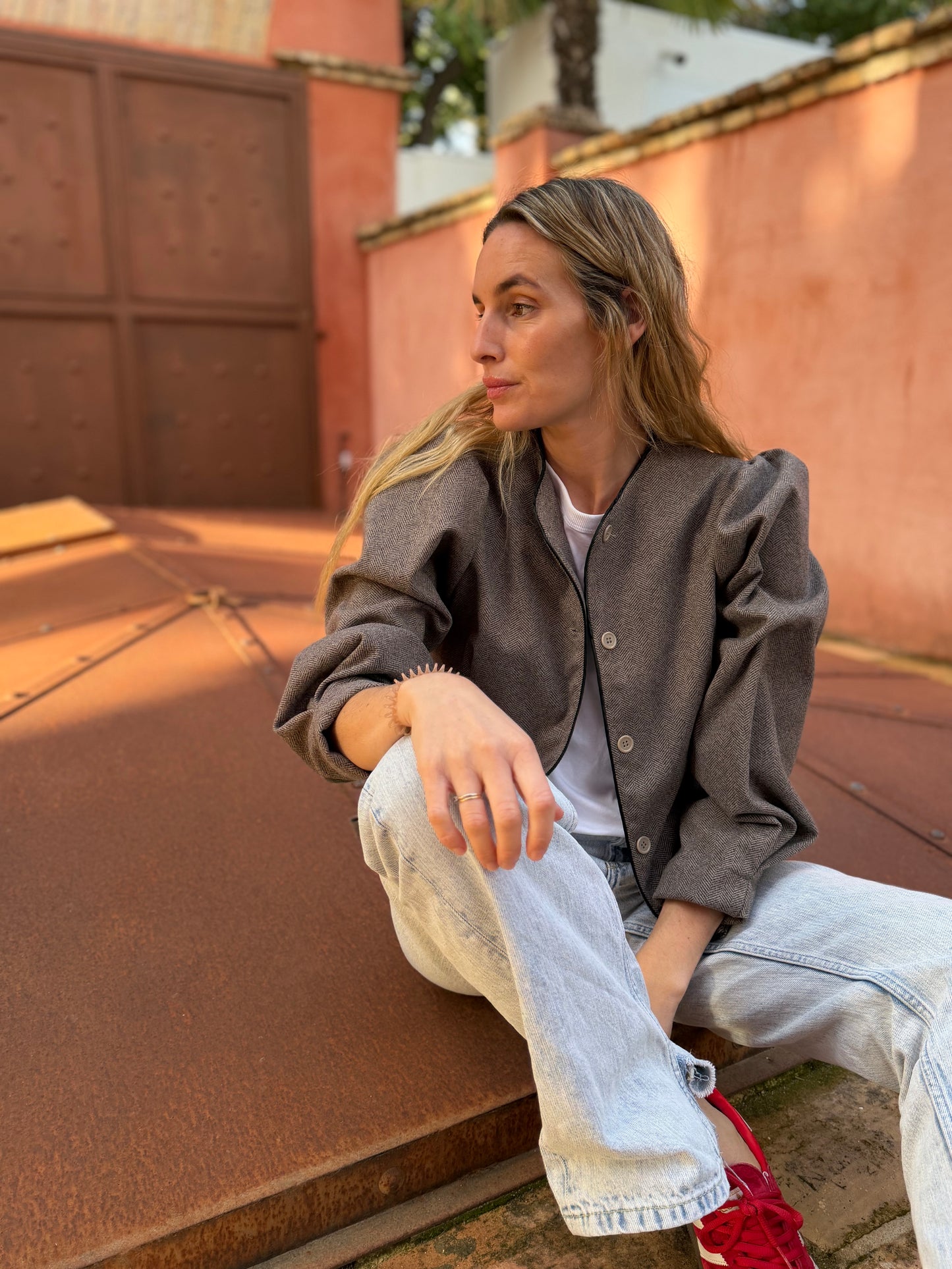 Chaqueta espiga topo