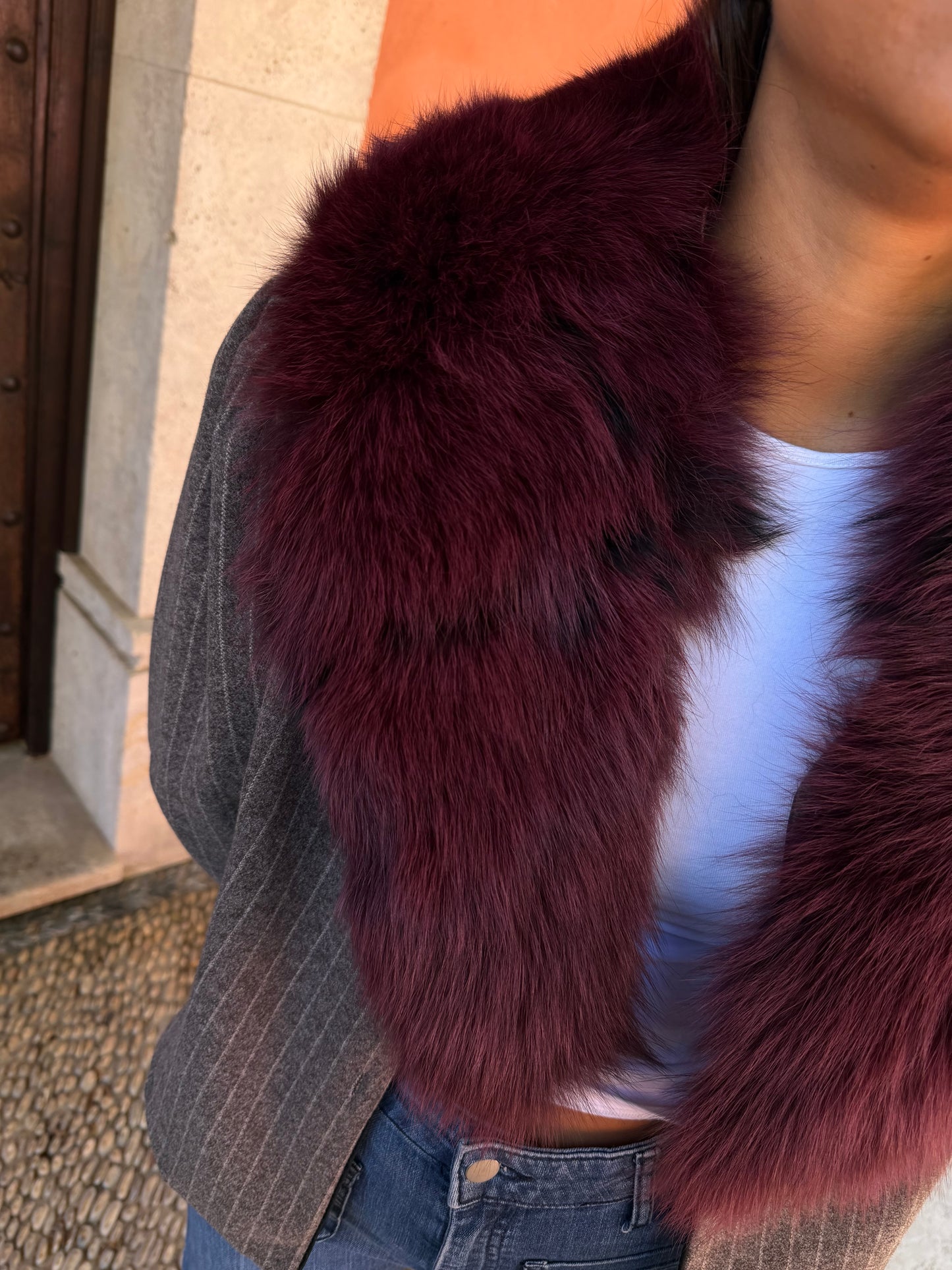 Cuello zorro burdeos