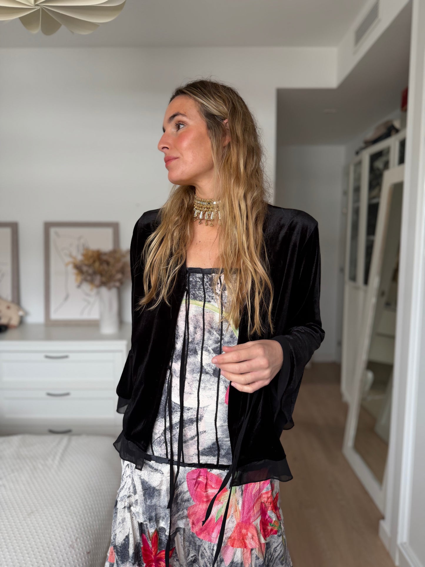 Chaqueta terciopelo y gasa negra