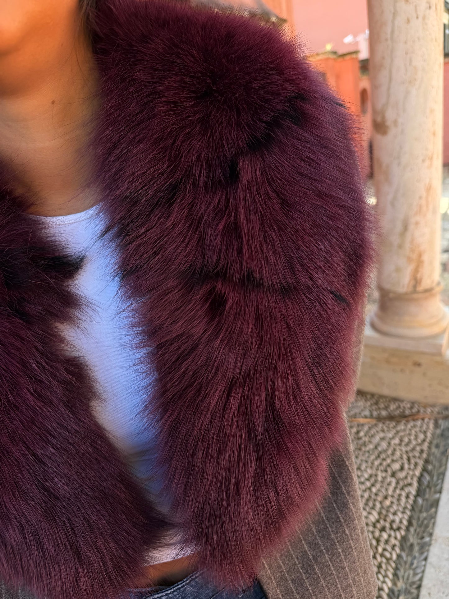 Cuello zorro burdeos
