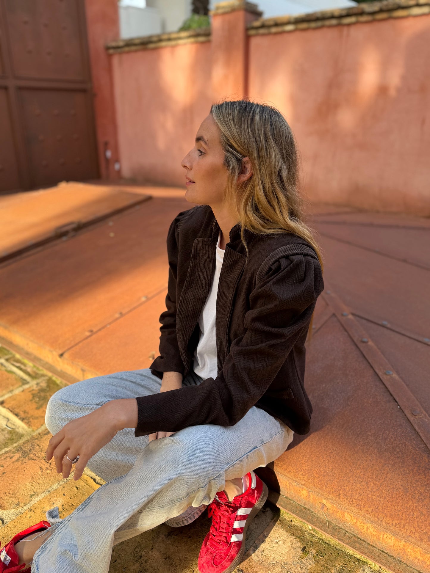 Chaqueta pana chocolate