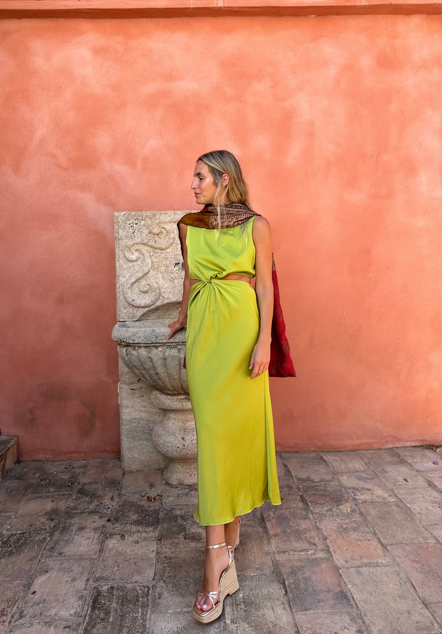 Vestido raso verde
